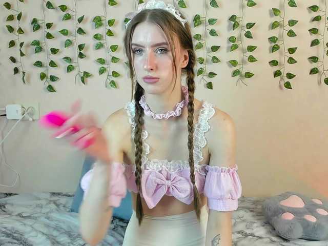 EllieRough live cam on BongaCams