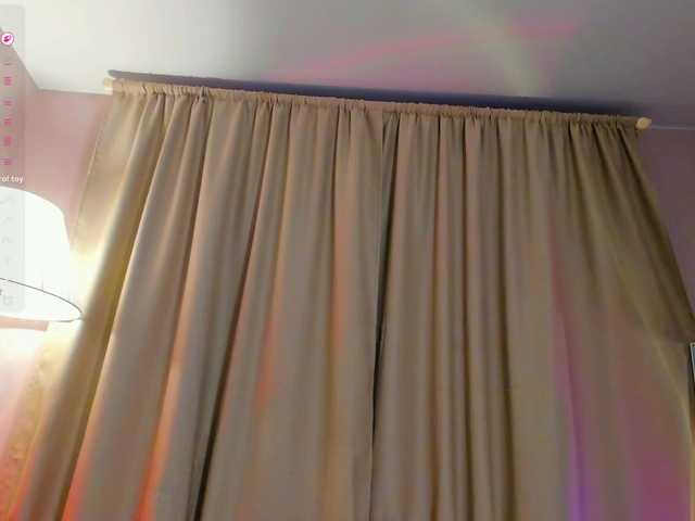 EllieRough's BongaCams show and profile