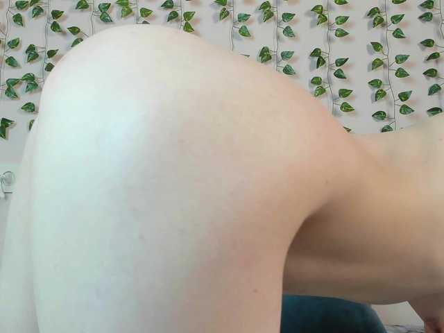 EllieRough live cam on BongaCams
