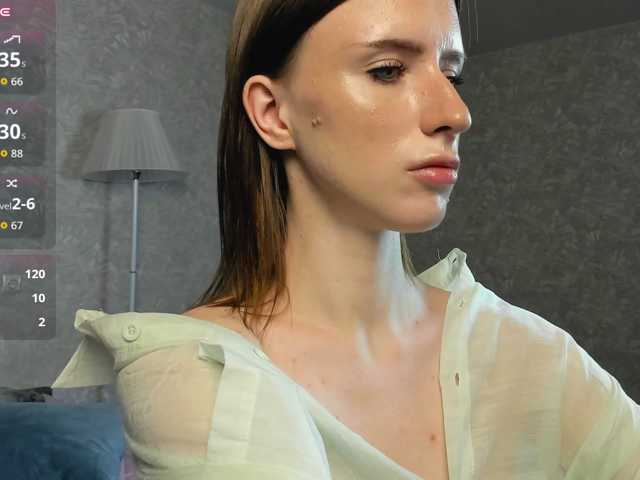 EllieRough live cam on BongaCams