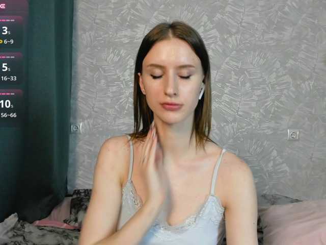 EllieRough live cam on BongaCams