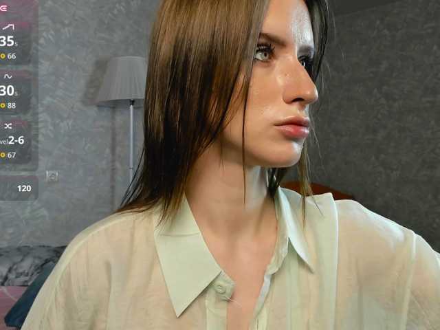 EllieRough live cam on BongaCams