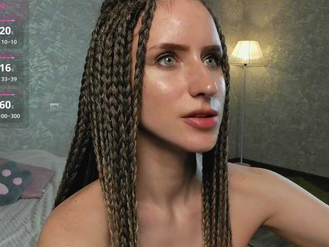 EllieRough live cam on BongaCams