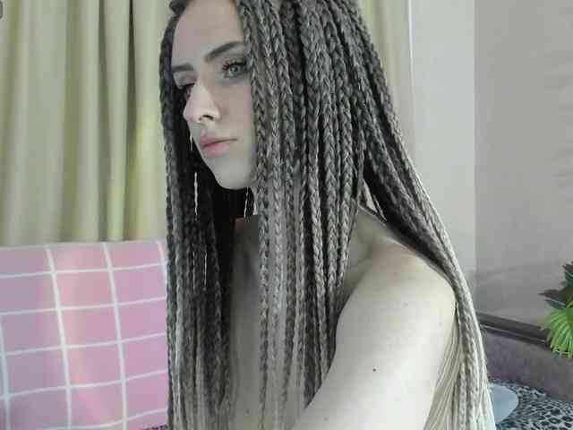Model: EllieRough