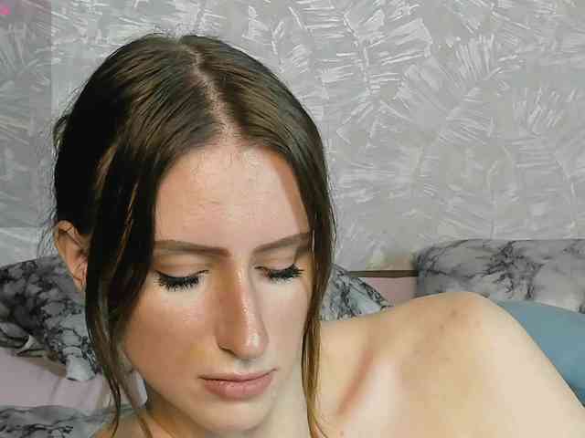 Model: EllieRough