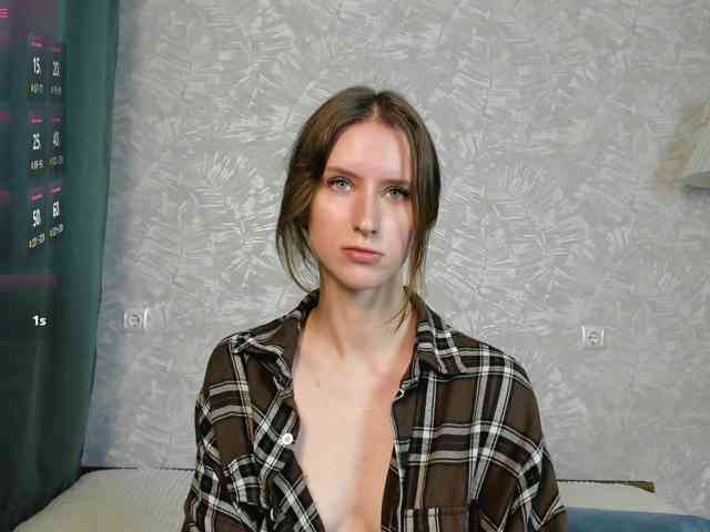 EllieRough webcam