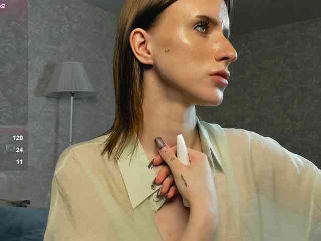 Model: EllieRough