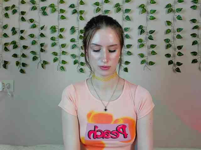 EllieRough Live Webcam on BongaCams