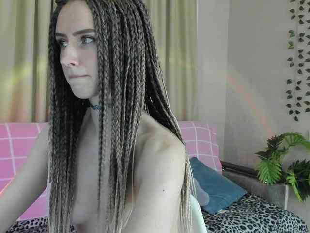 EllieRough webcam