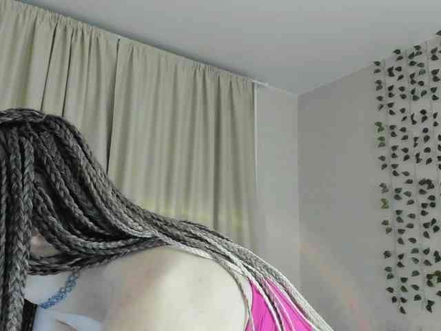 EllieRough webcam