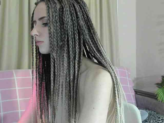 Model: EllieRough