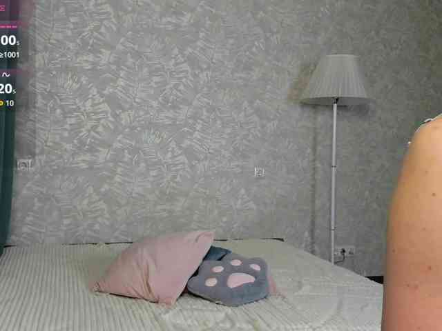 EllieRough webcam