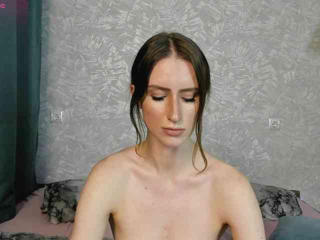 Модель: EllieRough