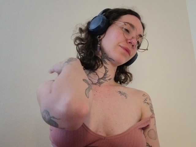 Sakura-Honey live cam on BongaCams