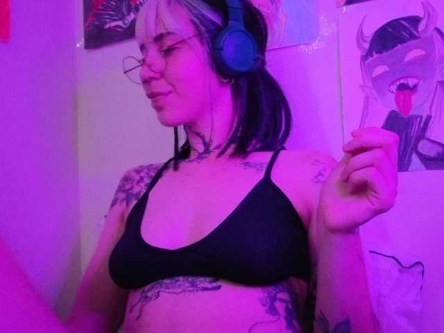 Sakura-Honey live cam on BongaCams