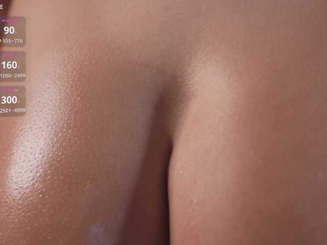Karollovea live cam on BongaCams