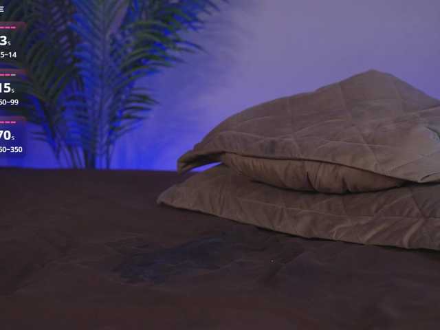Karollovea live webcam show