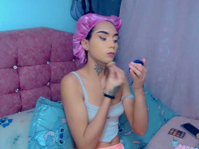 Darianna-Atehortua, 22 y/o - Live Cam on BongaCams