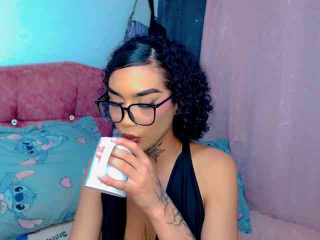 Darianna-Atehortua Sex Cam Show