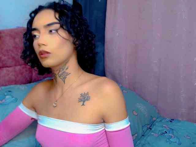 Darianna-Atehortua Sex Cam Show