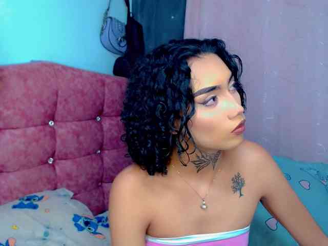 Darianna-Atehortua Sex Cam Show