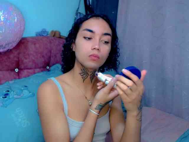 Darianna-Atehortua Sex Cam Show