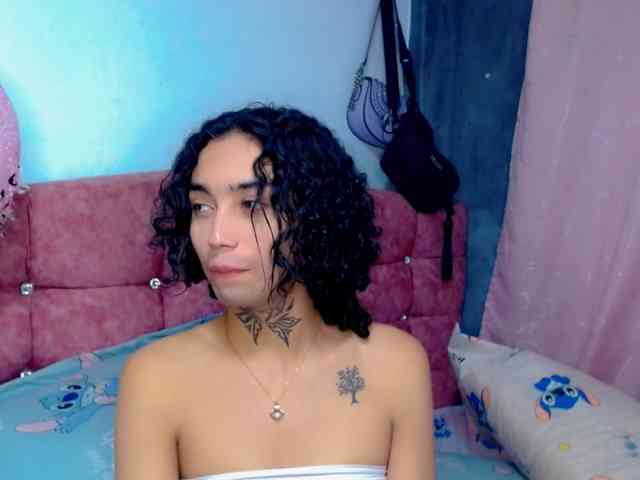 Darianna-Atehort... Live Webcam on BongaCams