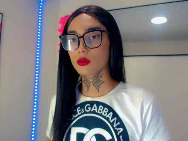 Darianna-Atehort... Live Webcam on BongaCams