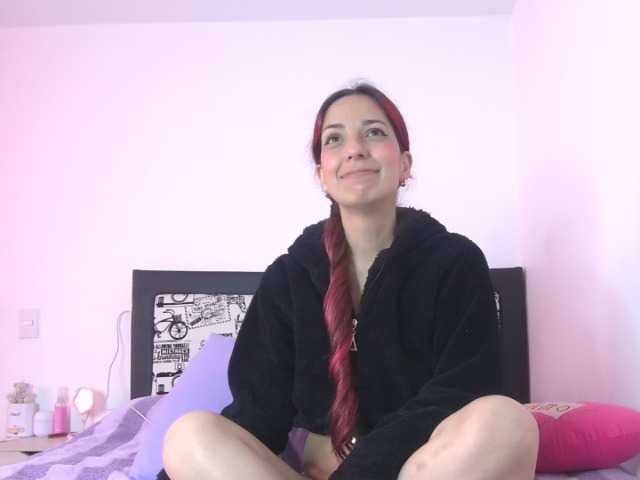 Meghanh live cam preview