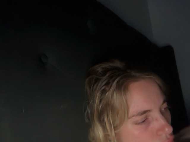 lanasharapovax live cam on BongaCams