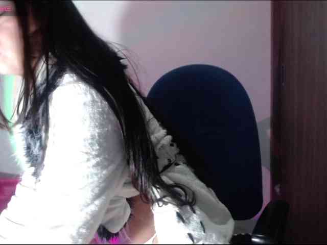 Jade-Amira webcam