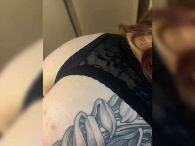 Hornycoooooouple