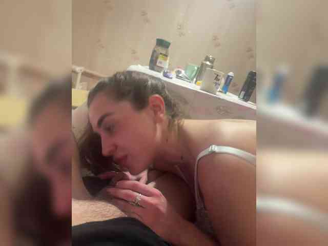 Hornycoooooouple