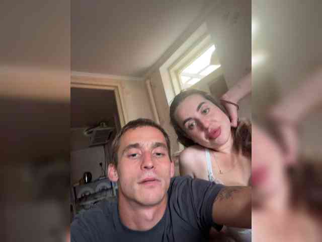 Hornycoooooouple