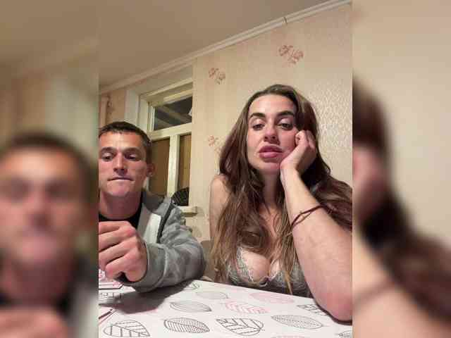 Hornycoooooouple