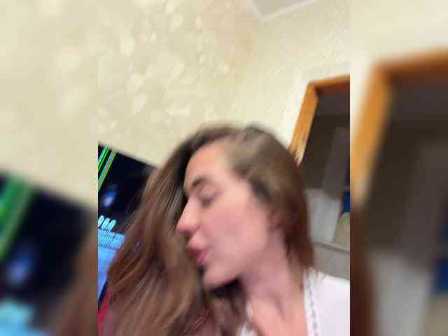 Hornycoooooouple