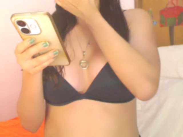 latina05 canlı kamera: BongaCams
