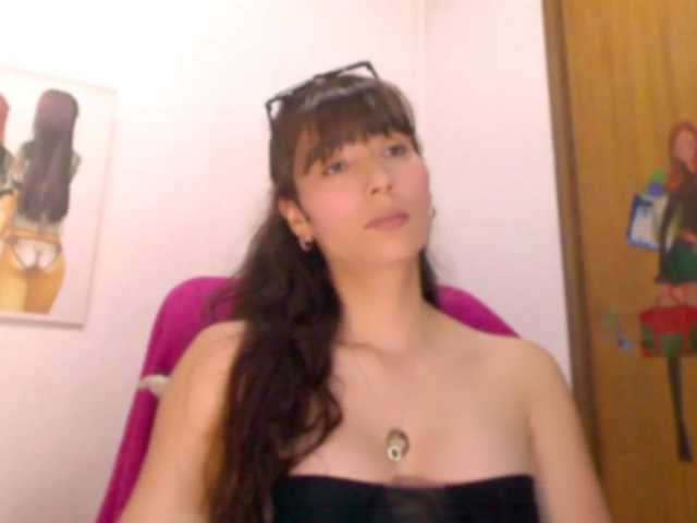 latina05, live now on BongaCams