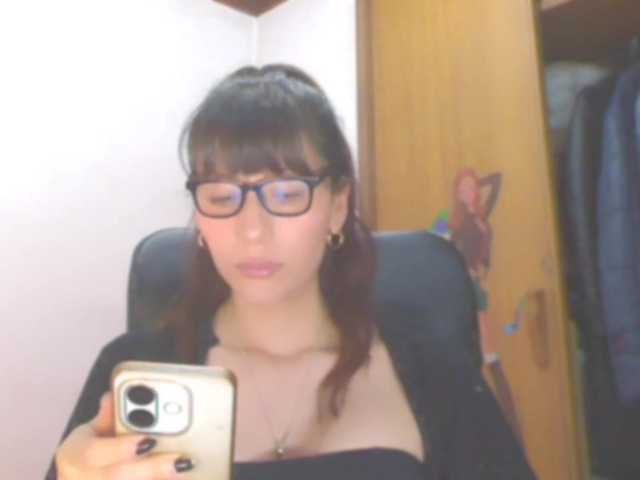 latina05 live cam on BongaCams