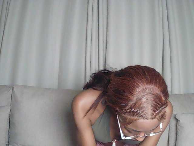 Queennana live cam on BongaCams
