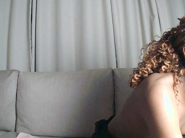 Queennana live cam on BongaCams