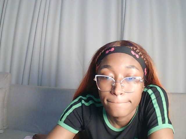 Queennana live cam on BongaCams