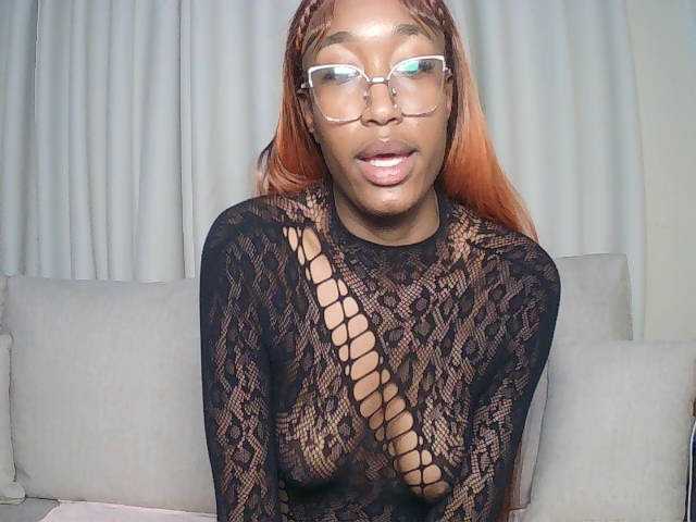 Queennana live cam on BongaCams