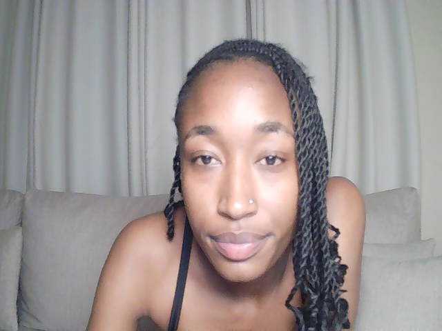 PinkAura_ live cam on BongaCams