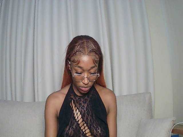 Queennana live cam on BongaCams