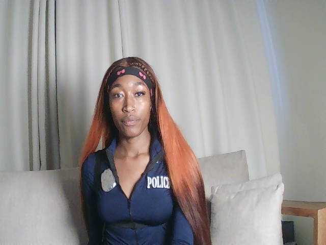 Queennana live cam on BongaCams