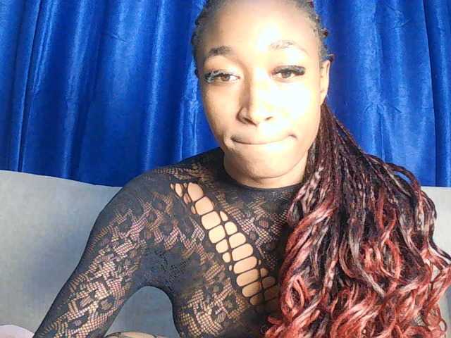 Queennana live cam on BongaCams