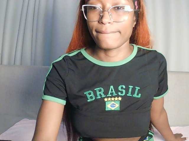 Queennana live cam on BongaCams