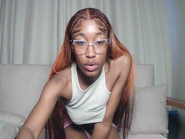 Queennana live cam on BongaCams