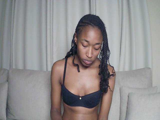 PinkAura_ live cam on BongaCams